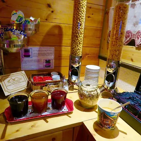 Hotel Ecureuil 3*