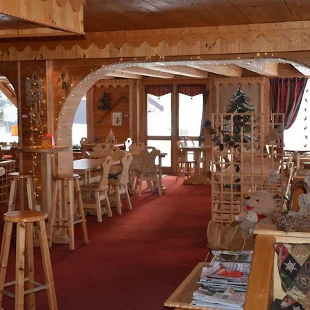 Hotel Ecureuil 3*